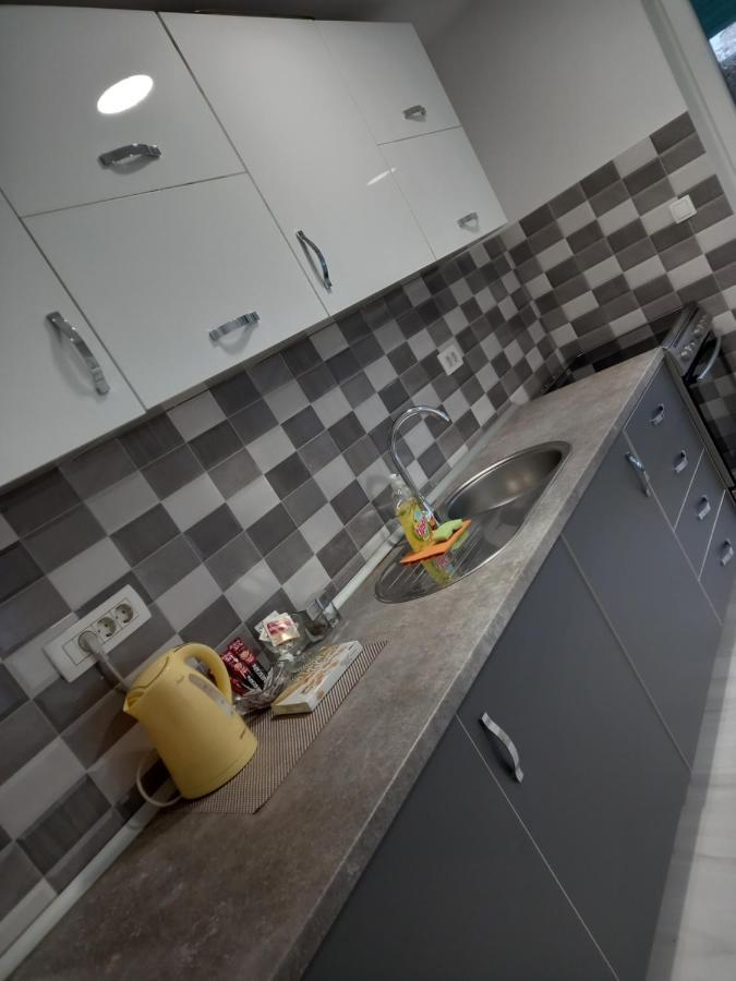 מוסטר Apartment Centar Of City מראה חיצוני תמונה