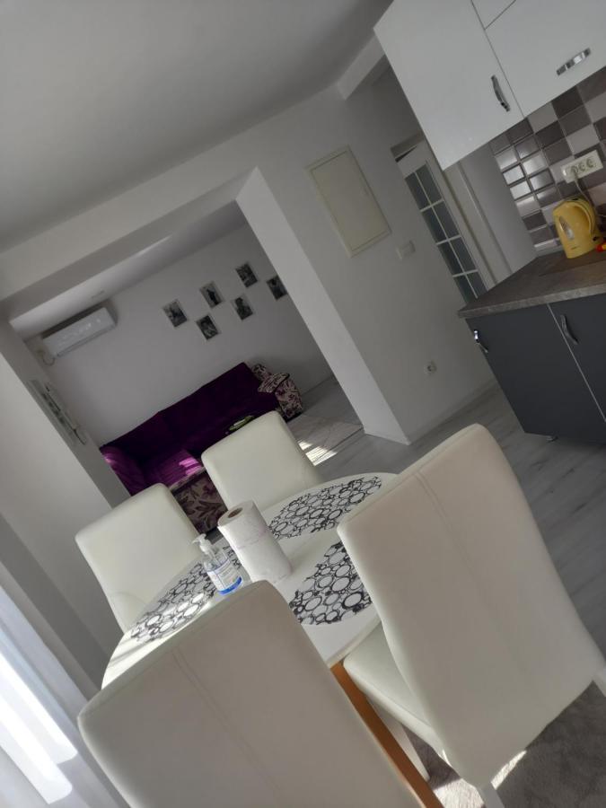 מוסטר Apartment Centar Of City מראה חיצוני תמונה